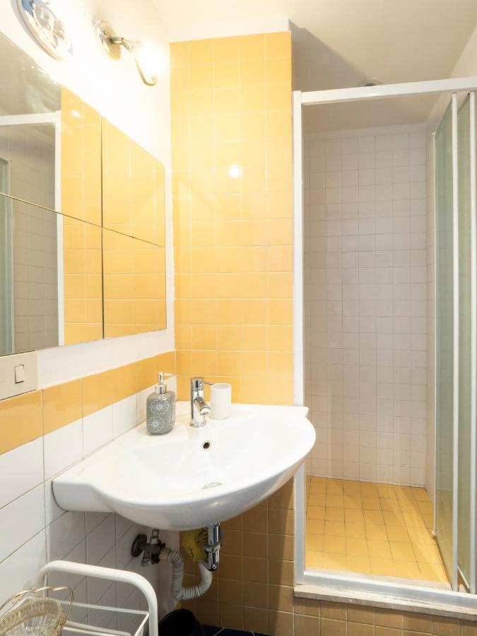 Central Apartment In Trastevere Рим Экстерьер фото