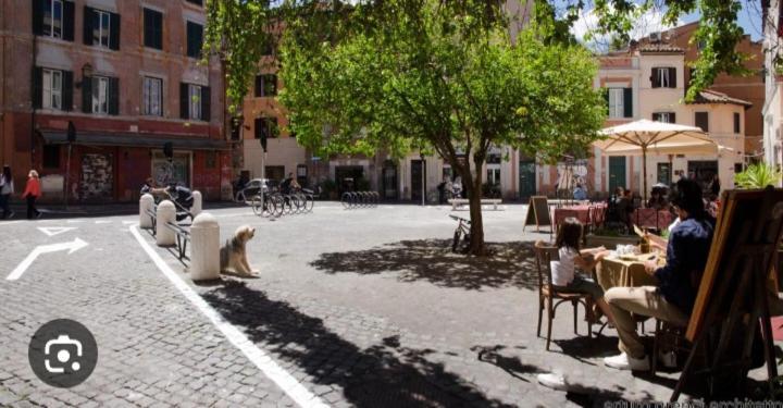 Central Apartment In Trastevere Рим Экстерьер фото